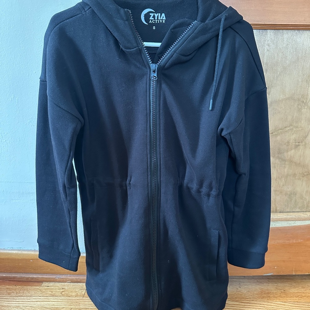 ZYIA Black Long Hoodie Sweatshirt